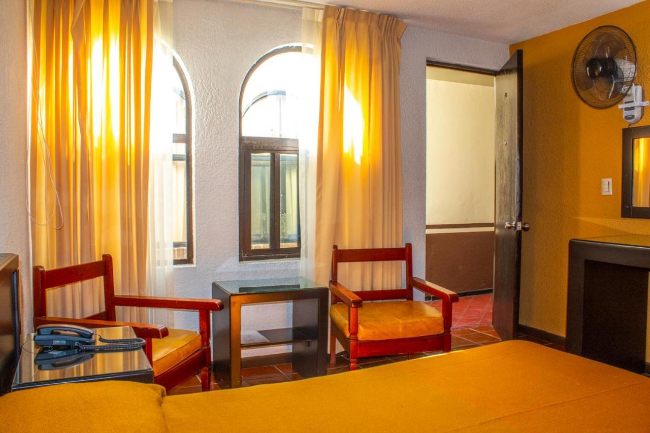 Hotel Villa Capri Morelia Exteriér fotografie